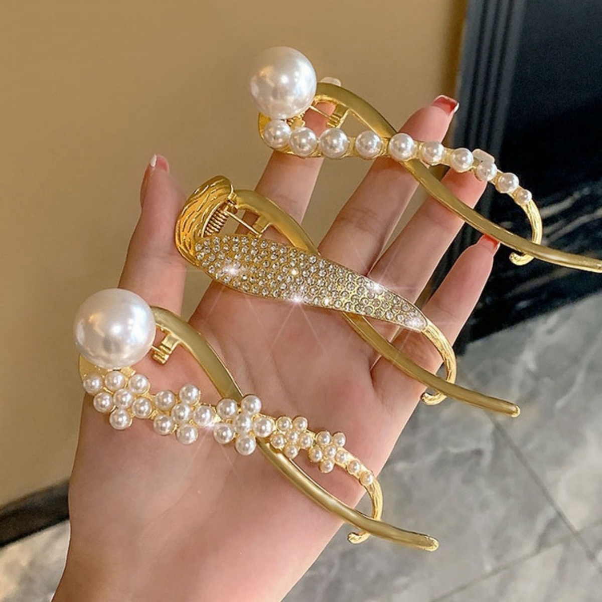 Elegant Glitter Pearl Hair Cli - Korean Women Lifestyle บทวิจารณ์และราคา