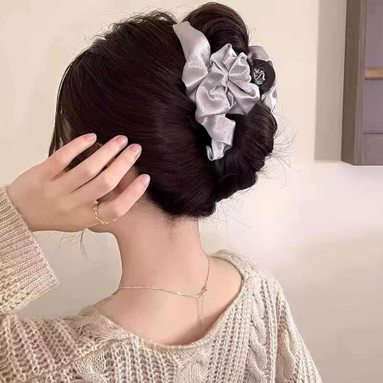 Large Satin Hair Claw Korean S - Korean Daily Lifestyle บทวิจารณ์และราคา